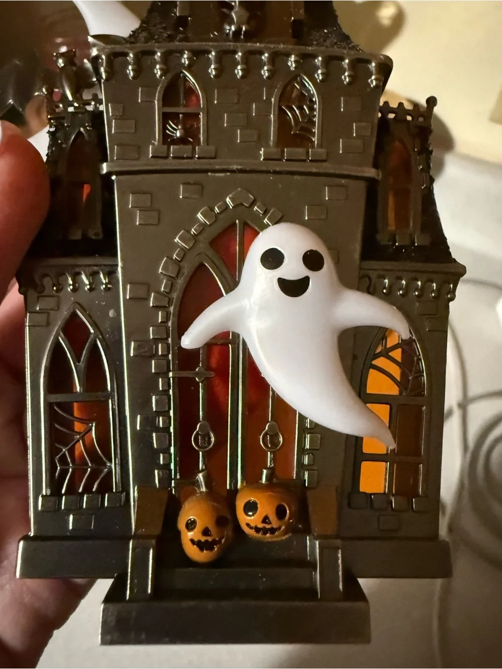 Halloween Haunted House Light-Up wallflower plug with Ghost Bath and Body Works - Picture 7 of 7